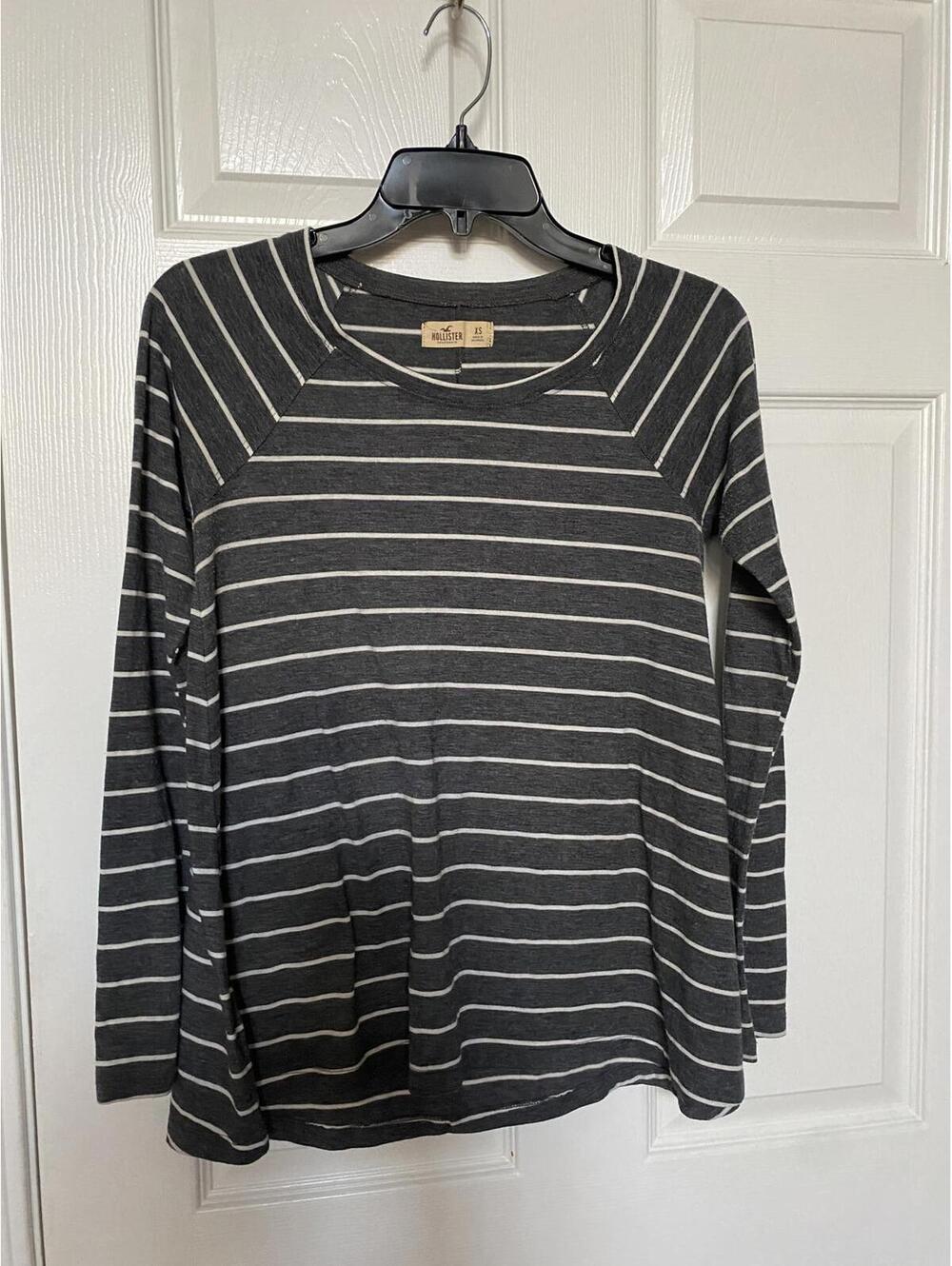 Hollister Women's Long Sleeve Striped Casual Top XS